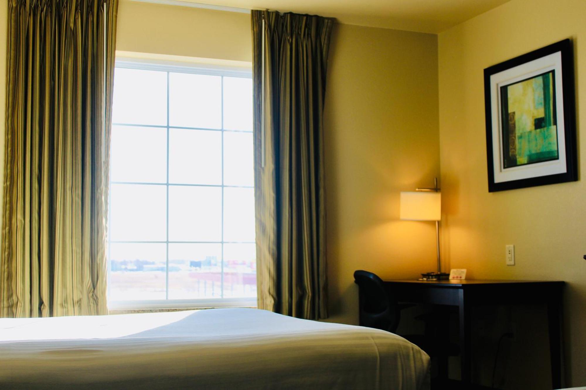 Cobblestone Hotel & Suites - דווילס לייק מראה חיצוני תמונה