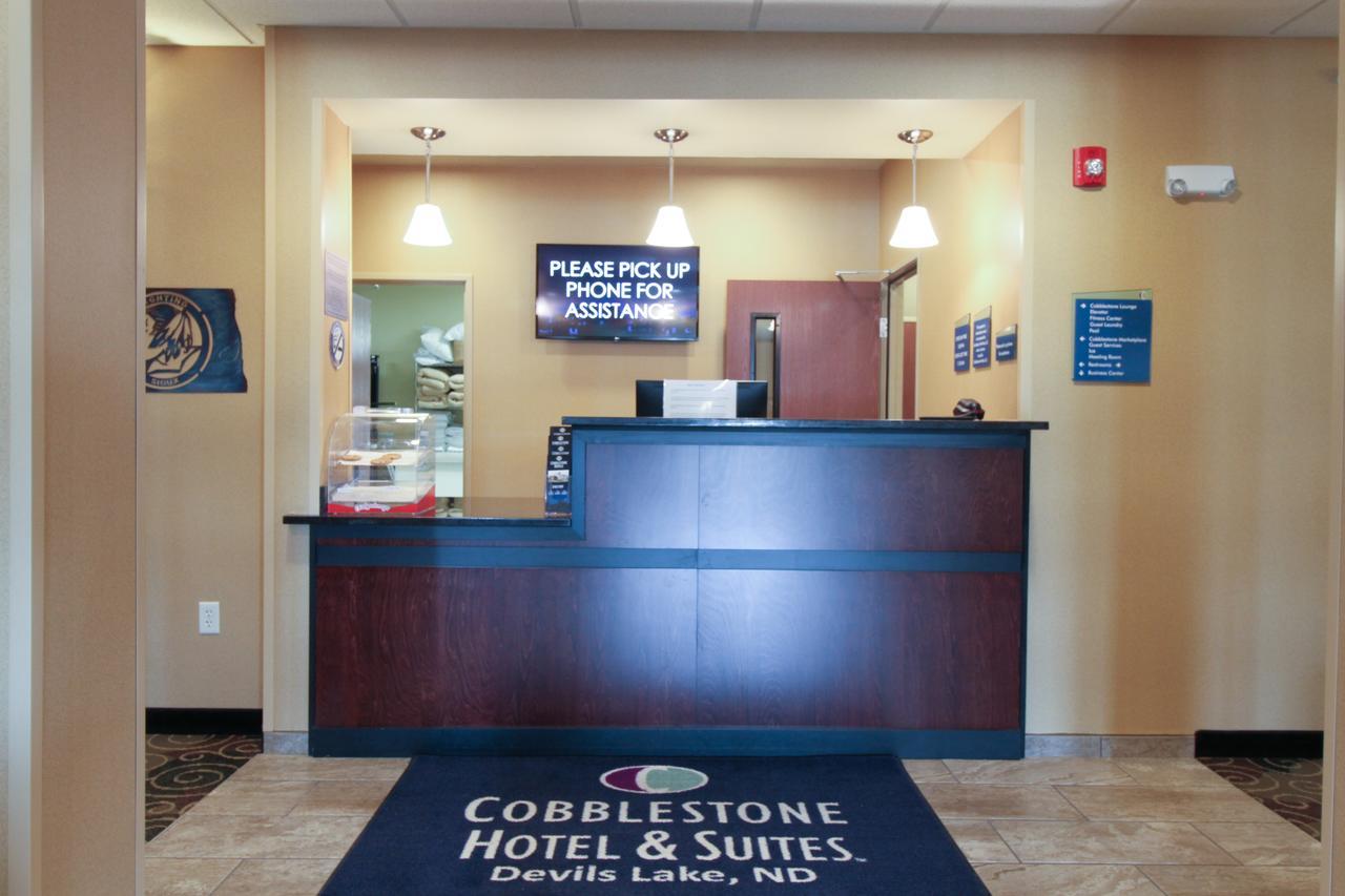 Cobblestone Hotel & Suites - דווילס לייק מראה חיצוני תמונה