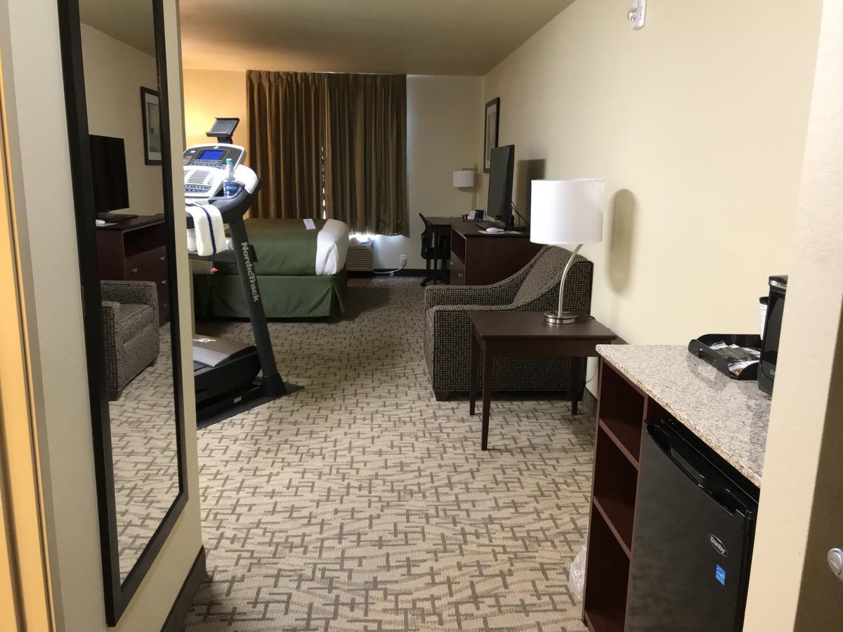 Cobblestone Hotel & Suites - דווילס לייק מראה חיצוני תמונה